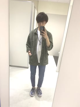「アイテム（バングル/リストバンド）」を使った、しゅんさん（メンズ・170cm・20代）の春コーディネート