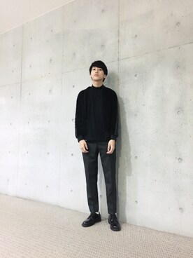 「ALLEGE（アレッジ）のアイテム（スラックス）」を使った、てーいさん（メンズ・172cm）の秋コーディネート