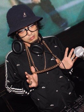 「オールドスクール」｜「アイテム（ジャージ）」を使った、sin Yamaさん（メンズ・170cm）の春コーディネート