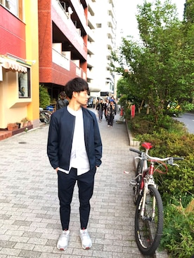 「BLUE WORK（ブルーワーク）のアイテム（パンツ）」を使った、かつさん（メンズ・169cm・30代）の春コーディネート