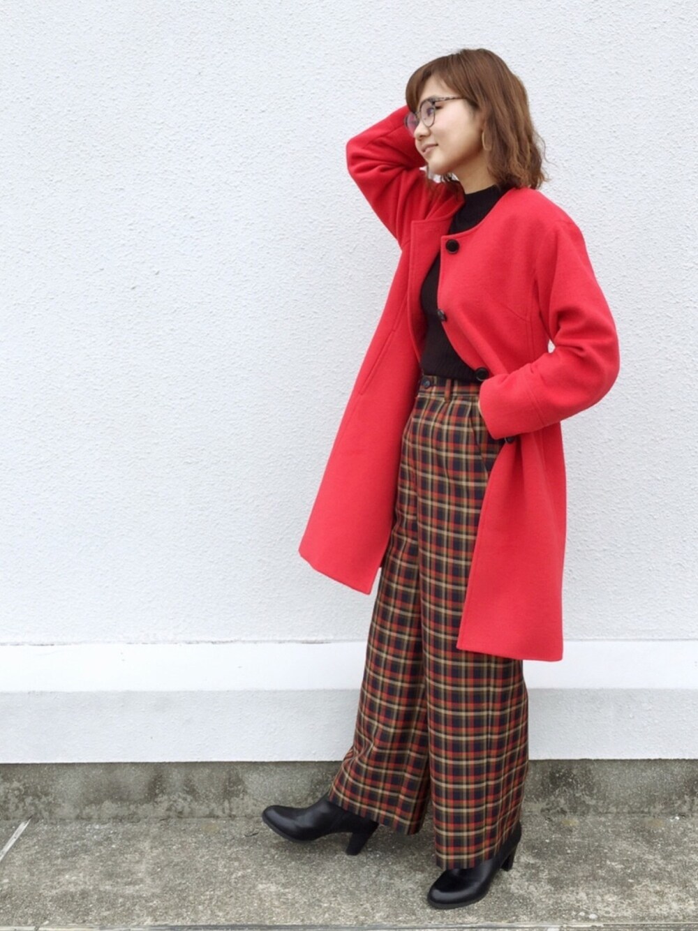 「年末WEAR感謝祭、シンプル、冬のコーデ、ノーカラーコート、キレイめ、アウター、チェック、休日スタイル、クリスマス、EUCLAID」｜「EUCLAIDの【セットアップアイテム】チェックワイドパンツ（その他パンツ、ブラウン系）」を使った、EIさん（レディース・167cm）の冬コーディネートの1枚目の写真