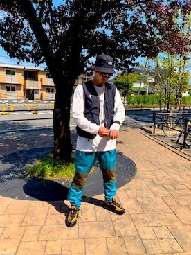 「THE NORTH FACE PURPLE LABEL（ザ ノースフェイス パープルレーベル）のアイテム（ベスト、ブラック系）」を使った、hhhyyytttさん（メンズ・175cm）の秋コーディネート