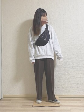 「Lee（リー）のアイテム（ボディバッグ/ウエストポーチ）」を使った、kana 相互さん（レディース・156cm）の秋コーディネート