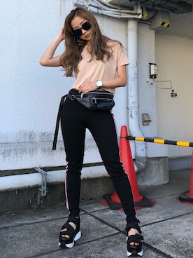 「ENVYM（アンビー）のＺＩＰ ＷＡＩＳＴ ＢＡＧ（ボディバッグ/ウエストポーチ）」を使った、HARUKAさん（レディース・156cm）の夏コーディネート