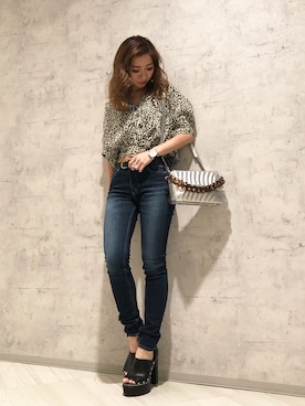 「ENVYM（アンビー）のアイテム（バッグ）」を使った、HARUKAさん（レディース・156cm）の春コーディネート