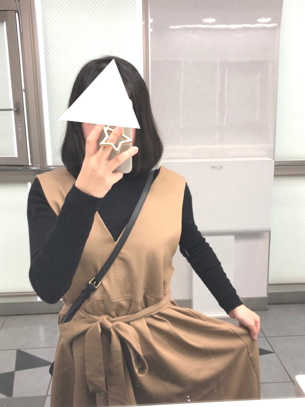 「デート、カジュアル、シンプル、デートコーデ、秋コーデ、オトナカジュアル、ブラウンコーデ、ワンピース、ニット、休日スタイル」｜「Doux archivesのアイテム（ワンピース/ドレス、ベージュ系）」を使った、みほさん（レディース・156cm）の秋コーディネートの1枚目の写真