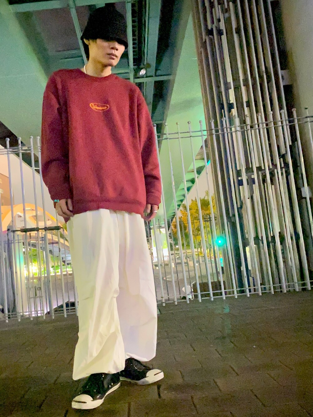 「ゆるコーデ、スニーカーコーデ、ビッグシルエット、軍パン、軍物」｜「wespel parkのアイテム（スウェット、レッド系）」を使った、KZさん（メンズ・178cm）の夏コーディネートの1枚目の写真