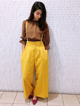 「アイテム（パンツ、イエロー系）」を使った、VENCE EXCHANGE LADIES STAFFさん（レディース・160cm）の秋コーディネート