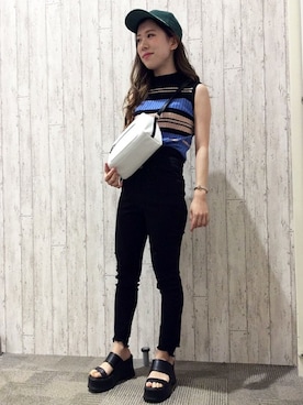 「ノースリーブニット」｜「アイテム（帽子）」を使った、VENCE EXCHANGE LADIES STAFFさん（レディース・160cm）の秋コーディネート