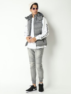 「アイテム（ダウンベスト、グレー系）」を使った、VENCE EXCHANGE LADIES STAFFさん（レディース・160cm）の秋コーディネート