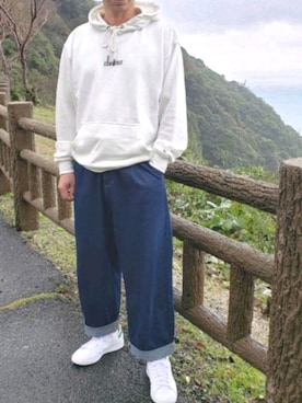 「CONVERSE（コンバース）のアイテム（パーカー）」を使った、ヨッシーさん（メンズ・168cm）の秋コーディネート