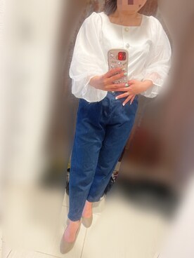 「GRL（グレイル）のフリルマムデニムパンツ（デニムパンツ）」を使った、Sarahさん（レディース・160cm）の春コーディネート