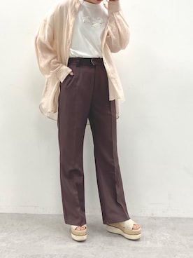 「one after another NICE CLAUP（ワンアフターアナザーナイスクラップ）のアイテム（スラックス、ブラウン系）」を使った、AYANOさん（レディース・159cm）の春コーディネート