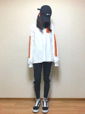 「袖プリント」｜「アイテム（キャップ）」を使った、のさん（レディース・158cm）の秋コーディネート