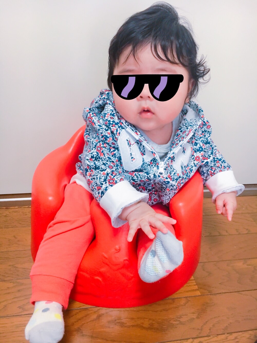 「西松屋、ピンク、花柄、赤ちゃん、赤ちゃんコーデ、H&M、babygap、GAP、GAPパーカー、５ヶ月」｜「babyGAPのアイテム（パーカー、その他）」を使った、ubhさん（レディース・70cm）の春コーディネートの1枚目の写真