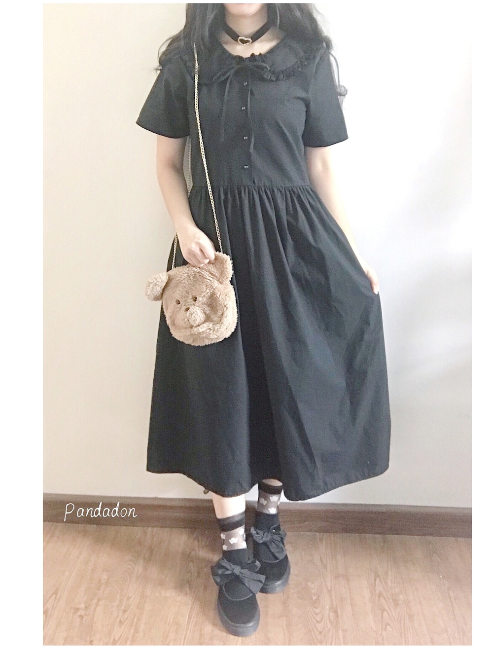 「merry jennyのbigフリルカラーリボンワンピース（ワンピース、ブラック系）」を使った、粉红碎花小熊猫さん（レディース・159cm）の夏コーディネートの1枚目の写真