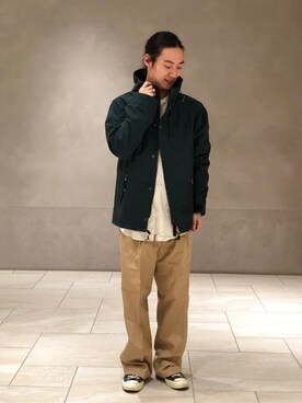 「JOURNAL STANDARD（ジャーナルスタンダード）のアイテム（マウンテンパーカー）」を使った、ジャーナルスタンダード メンズさん（メンズ・173cm）の春コーディネート