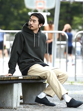「Gramicci（グラミチ）のアイテム（パーカー）」を使った、ジャーナルスタンダード メンズさん（メンズ・177cm）の夏コーディネート