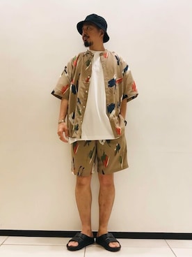 「Danner（ダナー）のアイテム（サンダル）」を使った、ジャーナルスタンダード メンズさん（メンズ・170cm）の夏コーディネート