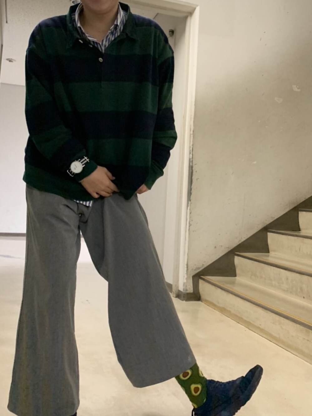 「ラガーシャツ、ストライプ、ストライプシャツ、ワイドパンツ、アボカド、くつした、シャツ×シャツ、ootd、おしゃれさんと繋がりたい、今日のコーデ」｜「cepoのアイテム（トップス、グリーン系）」を使った、Kiricheeseさん（レディース・155cm）の冬コーディネートの1枚目の写真