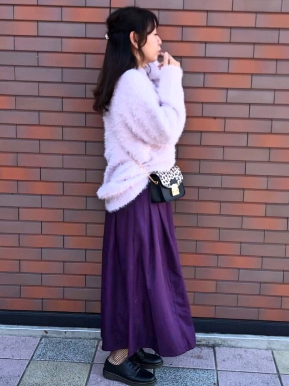 「イエローフェス告知、我が道をゆく隊、アダルトおカワたん部、ワントーンコーデ、オックスフォードシューズ、あみタイツ靴下、モコモコニット、レオパード柄、2018マイベストコーデ、紫」｜「GUのアイテム（ニット/セーター、パープル系）」を使った、hito さん（レディース・164cm）の秋コーディネートの1枚目の写真