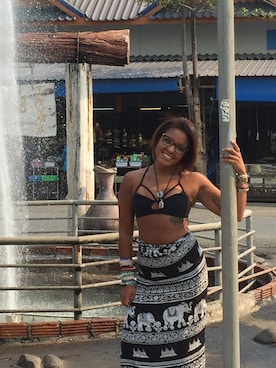 「ARMY OF ME（アーミーオブミー）のアイテム」を使った、Lulu Ferreiraさん（レディース・152cm）の春コーディネート