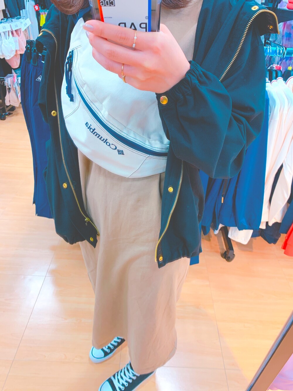 「AMERICAN HOLICのフード付裏毛マキシワンピース（ワンピース、ブラウン系）」を使った、nachiさん（レディース・165cm）の秋コーディネートの1枚目の写真