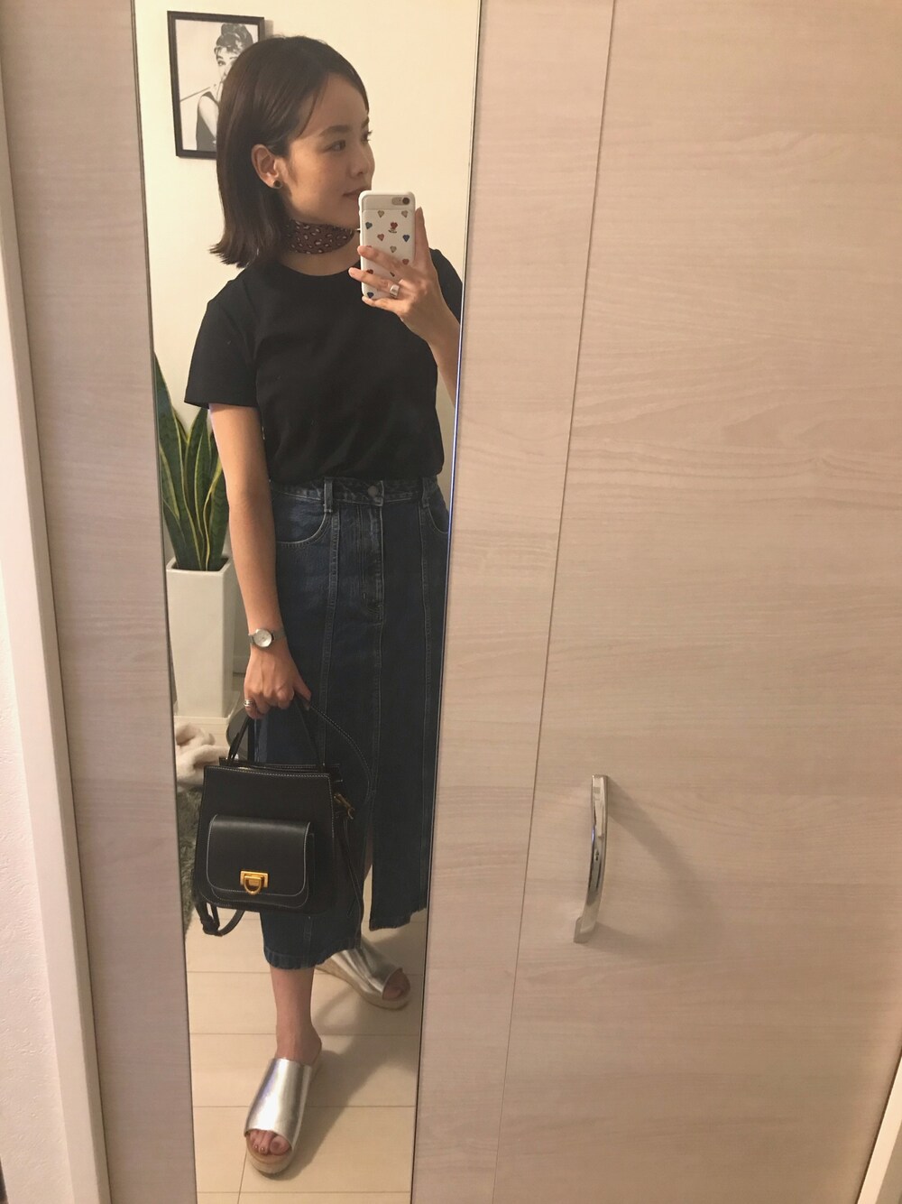 「休日コーデ、ラクチンコーデ、シンプル、プチプラ、夏、キレイめ、UT、ootd、outfit」｜「UNIQLOのクルーネックT（半袖）（Tシャツ/カットソー、ブラック系）」を使った、あおいさん（レディース・157cm）の夏コーディネートの1枚目の写真