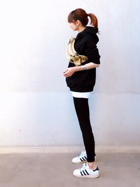 「Ray BEAMS（レイビームス）のGRACEFULLY / タイト バングル（バングル/リストバンド）」を使った、ＬＵＭＩＥさん（レディース・163cm）の夏コーディネート