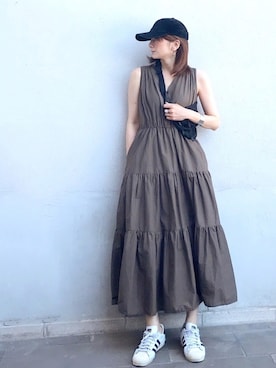 「Ray BEAMS（レイビームス）のGRACEFULLY / タイト バングル（バングル/リストバンド）」を使った、ＬＵＭＩＥさん（レディース・163cm）の夏コーディネート