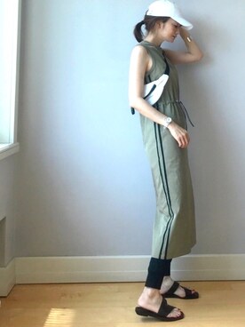 「Ray BEAMS（レイビームス）のGRACEFULLY / タイト バングル（バングル/リストバンド）」を使った、ＬＵＭＩＥさん（レディース・163cm）の夏コーディネート