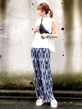 「CORNERS（コーナーズ）のアイテム（パンツ）」を使った、ＬＵＭＩＥさん（レディース・163cm）の夏コーディネート
