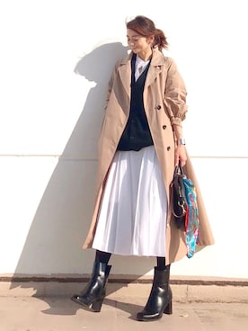 スカーフベルトフレアトレンチを使った人気ファッションコーディネート