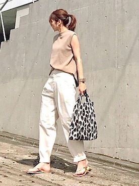「BEAUTY&YOUTH UNITED ARROWS（ビューティーアンドユースユナイテッドアローズ）のBY∴ ロゴレオパードパーテーショントート ◆（トートバッグ）」を使った、ＬＵＭＩＥさん（レディース・163cm）の夏コーディネート