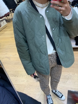 「sneakers」｜「アイテム（その他アウター）」を使った、momoさん（レディース・161cm）の秋コーディネート