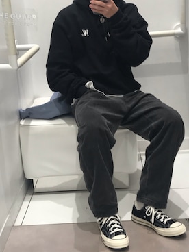 「wooalongのアイテム（パーカー、ブラック系）」を使った、とさん（メンズ・167cm）の秋コーディネート