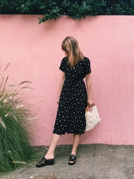 「vintage style」｜「アイテム（シャツワンピース）」を使った、EliseApffelさん（レディース・173cm）の冬コーディネート