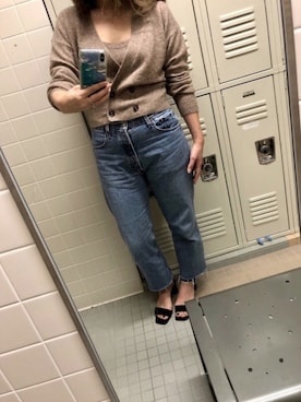 「Levi's（リーバイス）のアイテム（デニムパンツ、ブルー系）」を使った、Lanaさん（レディース・165cm）の秋コーディネート