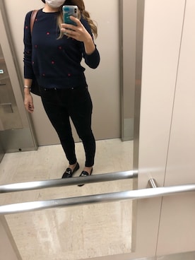 「Banana Republic（バナナリパブリック）のアイテム（ニット/セーター、ブルー系）」を使った、Lanaさん（レディース・165cm）の秋コーディネート