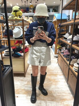 「OVERRIDE」｜「アイテム（スウェット）」を使った、akiさん（レディース・156cm）の春コーディネート