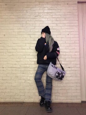 HYSTERIC GLAMOUR渋谷店｜tanni使用「HYSTERIC GLAMOUR（USED加工デニム スクラッチフレアパンツ）」的時尚穿搭