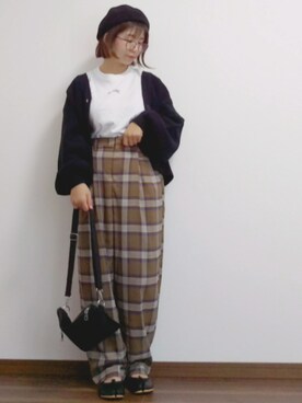 「KBF（ケイビーエフ）のスモールロゴTEE（Tシャツ/カットソー）」を使った、yakkoさん（レディース・152cm）の秋コーディネート