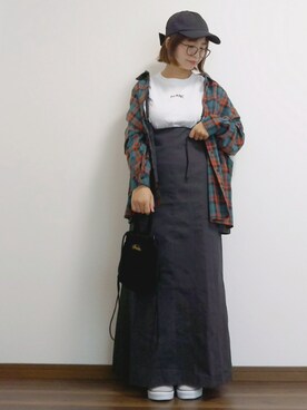 「KBF（ケイビーエフ）のスモールロゴTEE（Tシャツ/カットソー）」を使った、yakkoさん（レディース・152cm）の秋コーディネート