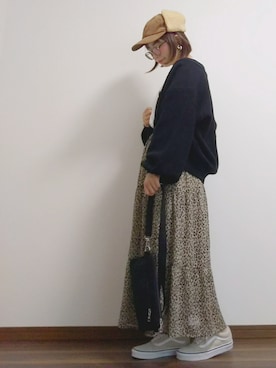 「KBF（ケイビーエフ）のスモールロゴTEE（Tシャツ/カットソー）」を使った、yakkoさん（レディース・152cm）の秋コーディネート