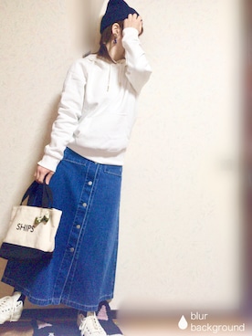 「THE EMPORIUM（ジエンポリアム）のアイテム（スニーカー）」を使った、つねさん（レディース・151cm）の冬コーディネート