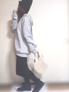 「SEVENDAYS=SUNDAY（セブンデイズサンデイ）のアイテム（ハンドバッグ）」を使った、つねさん（レディース・151cm）の冬コーディネート