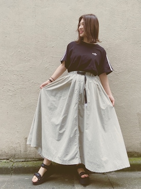 「CONVERSE（コンバース）のアイテム（Tシャツ/カットソー）」を使った、つんさん（レディース・154cm）の夏コーディネート