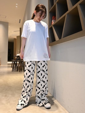 「H&M（エイチ・アンド・エム）のアイテム（パンツ、ホワイト系）」を使った、つんさん（レディース・154cm）の夏コーディネート