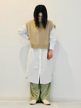 「サテンパンツ」｜「アイテム（シャツワンピース）」を使った、つんさん（レディース・154cm）の冬コーディネート