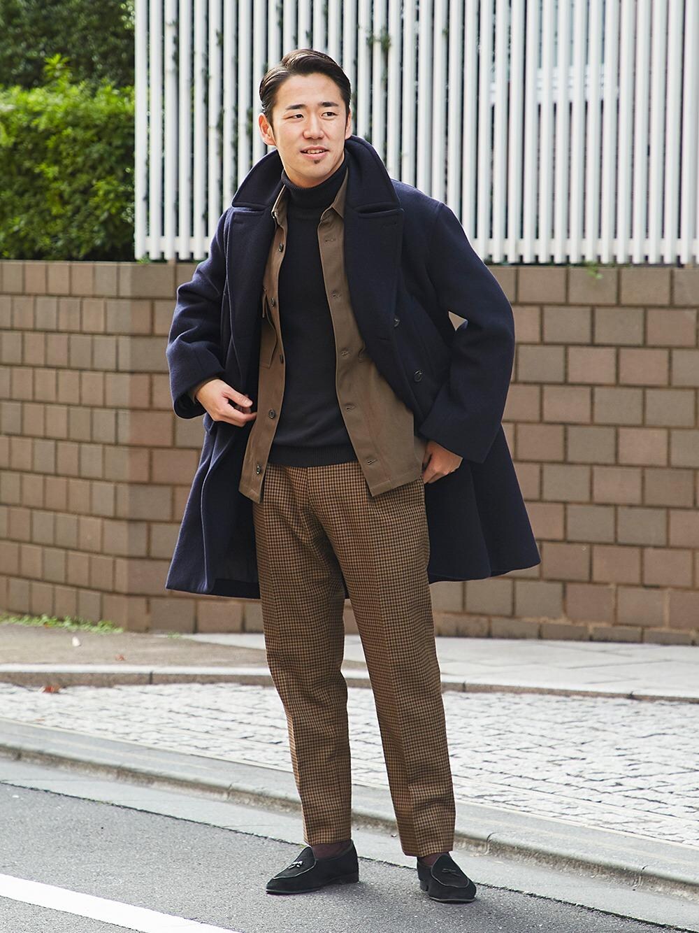 「UNITED ARROWSのUAST COL RIB SOCKS（ソックス/靴下、ブラウン系）」を使った、髙橋 淳さん（メンズ・173cm）の冬コーディネートの1枚目の写真